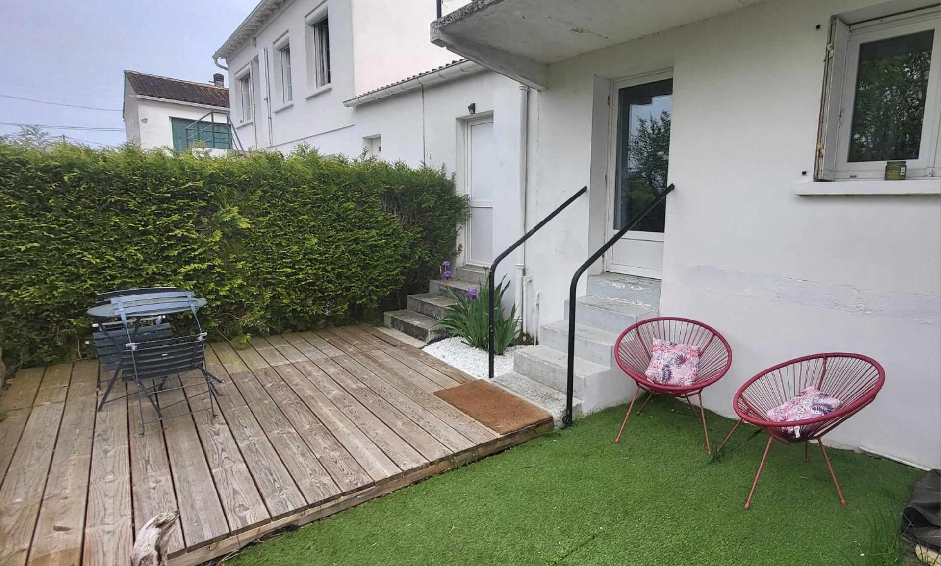 Chez T-e-o Apartment Cognac
